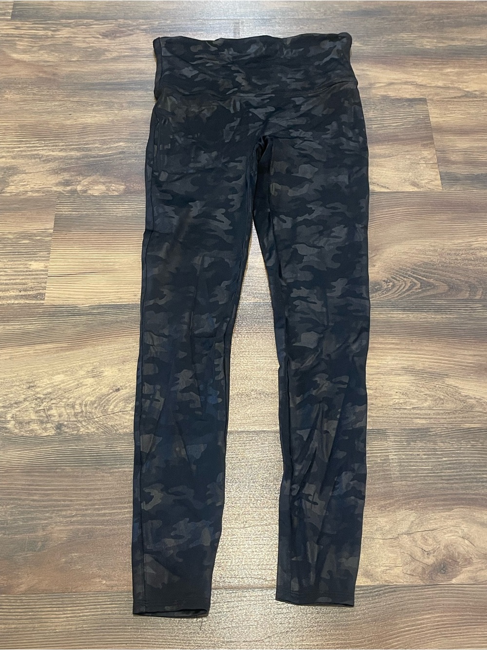 SPANX Black Camo High Rise Leggings Size Large Sculpting Activewear Pants